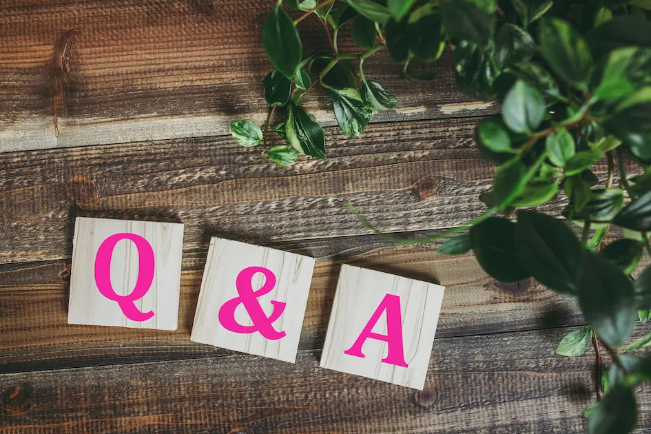 木片に書かれたQ&A